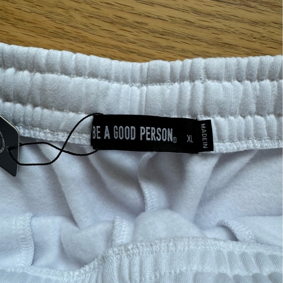 Be A Good Person Sweats - Picture 3 of 3